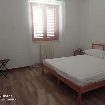 Villa Lucia Affitta Camere Formia Bilik gambar