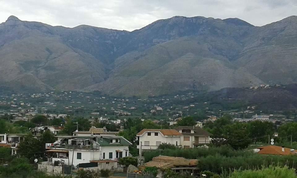 Villa Lucia Affitta Camere Formia Luaran gambar